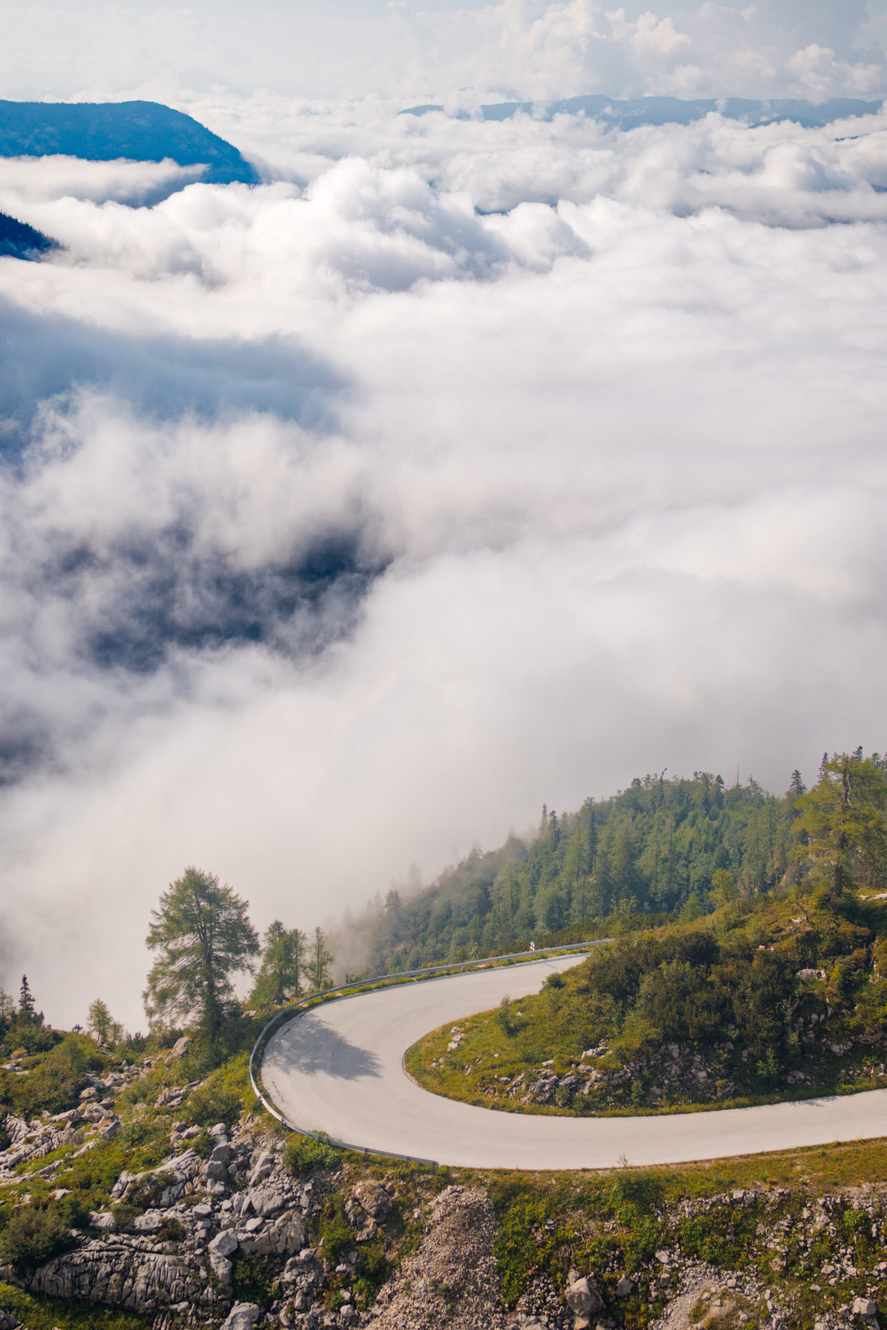 Ausblick vom Loser auf Wolken Miriam Mehlman Fotografie