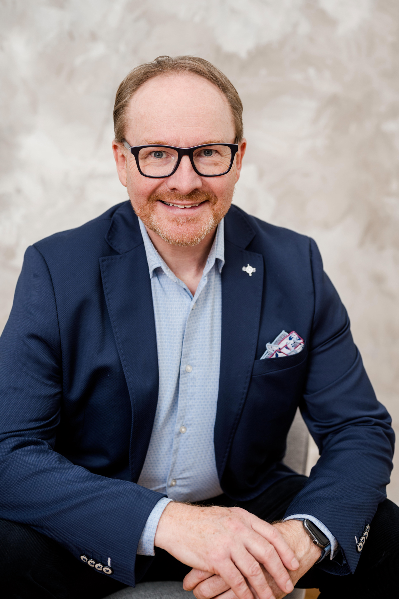 Natürliches Business Portrait eines Selbstständigen in Wien