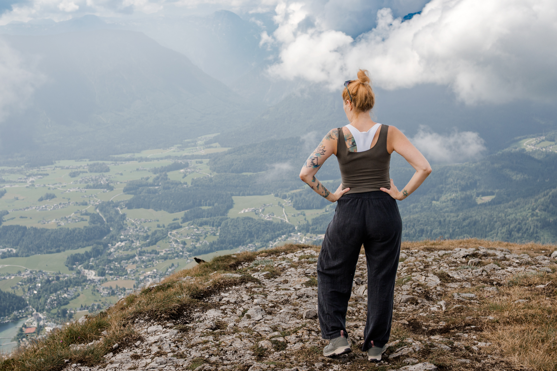 Miriam Mehlman bei einer Wanderung am Loser während ihres Urlaubs in Bad Aussee